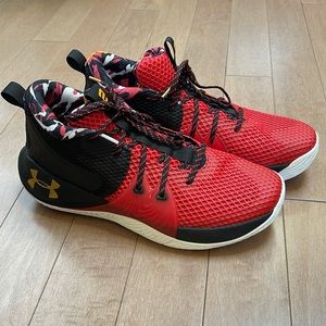 Under Armor men’s  Embiid One Sz M12/W 13.5 basketball shoes